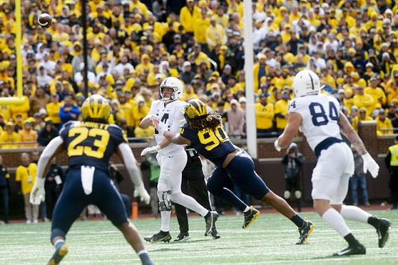 Michael Barrett (23) and Mike Morris (90)
