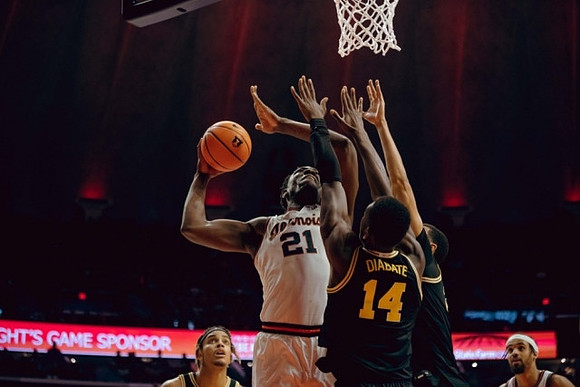 Terrance Williams II (5) and Moussa Diabate (14)