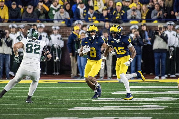 Tyler Morris (8) and Jo'Ziah Edmond (16)