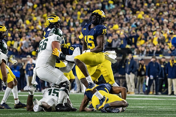 Josaiah Stewart (0) and Ernest Hausmann (15)