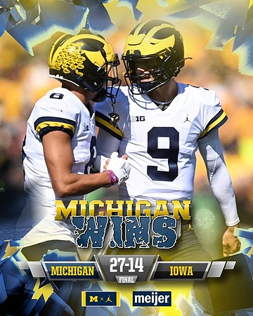 Ronnie Bell (8) and J.J. McCarthy (9)