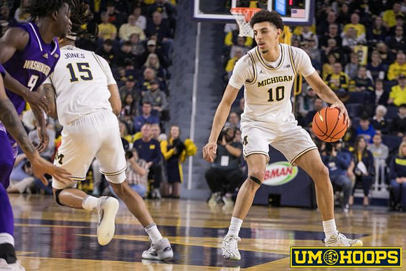 Rubin Jones (15) and Justin Pippen (10)