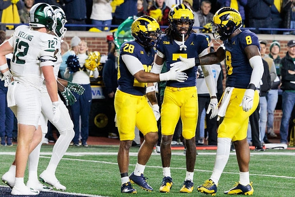 Quinten Johnson (28), Makari Paige (7), and Derrick Moore (8)