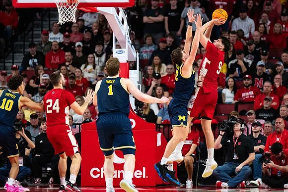 Justin Pippen (10), Danny Wolf (1), and Will Tschetter (42)