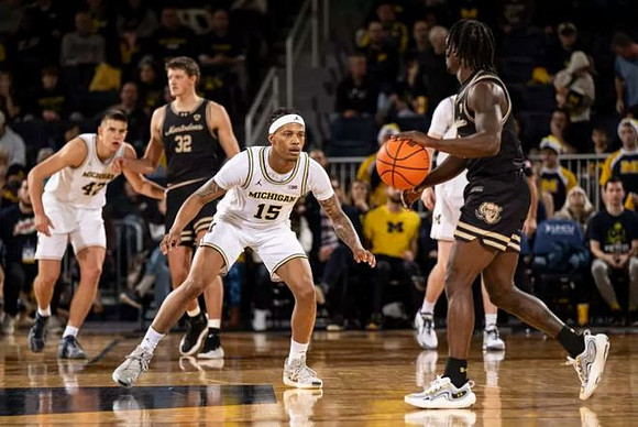 Will Tschetter (42) and Rubin Jones (15)