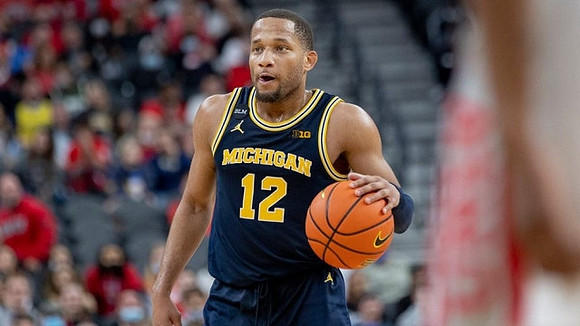DeVante' Jones (12)
