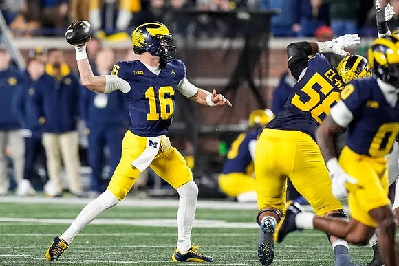 Davis Warren (16), Giovanni El-Hadi (58), and Semaj Morgan (0)