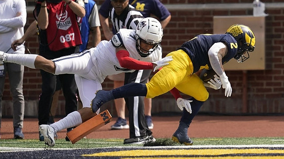 Blake Corum (2)