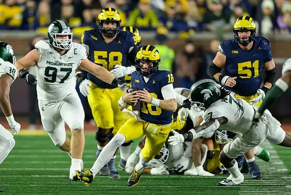 Giovanni El-Hadi (58), Davis Warren (16), and Greg Crippen (51)