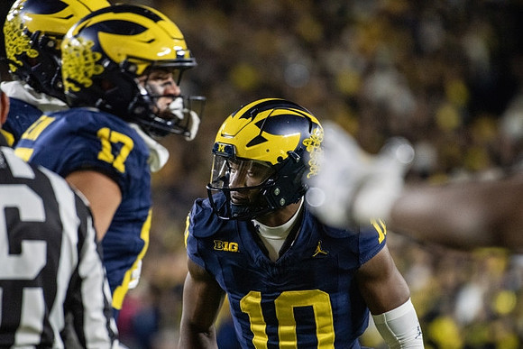 Marlin Klein (17) and Alex Orji (10)