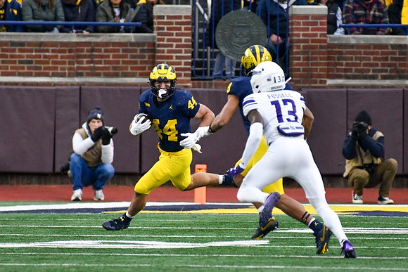 Max Bredeson (44) and Tyler Morris (8)