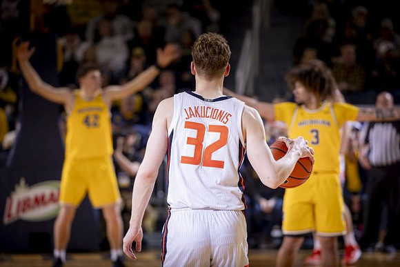 Will Tschetter (42) and Tre Donaldson (3)