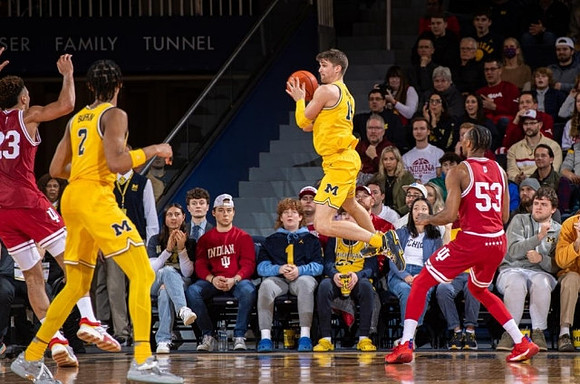 Kobe Bufkin (2) and Joey Baker (15)