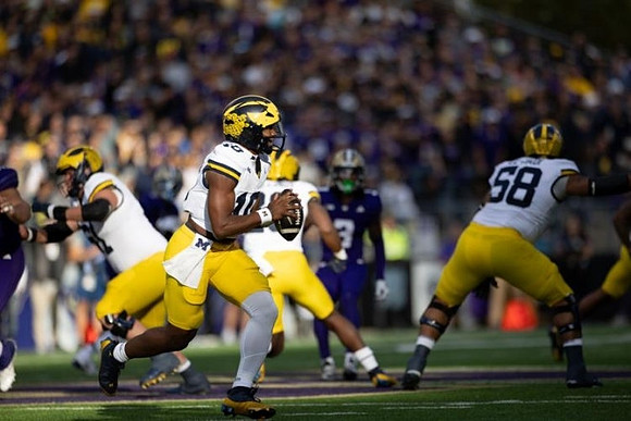 Alex Orji (10) and Giovanni El-Hadi (58)