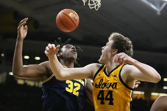 Tarris Reed Jr. (32)