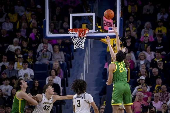 Will Tschetter (42) and Tre Donaldson (3)