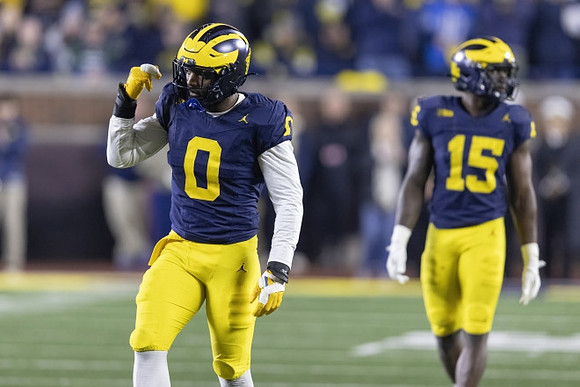 Josaiah Stewart (0) and Ernest Hausmann (15)