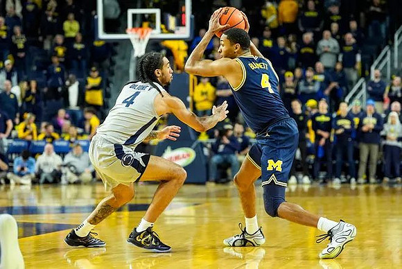Nimari Burnett (4)