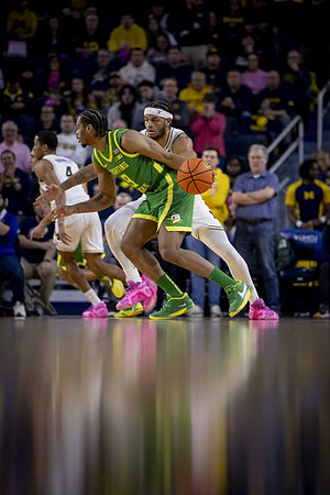Roddy Gayle Jr. (11) and Nimari Burnett (4)