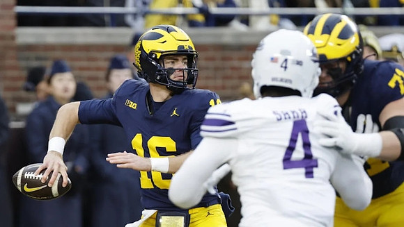 Davis Warren (16) and Evan Link (71)