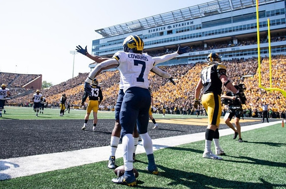 Donovan Edwards (7)