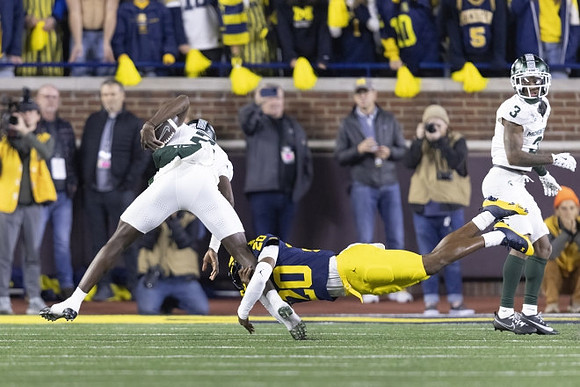 Jyaire Hill (20)