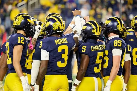 Kendrick Bell (12), Fredrick Moore (3), C.J. Charleston (5), and Drew Hickmott (85)