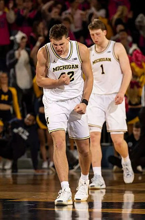 Will Tschetter (42) and Danny Wolf (1)