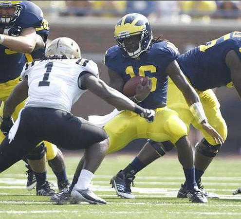 Denard Robinson (16)