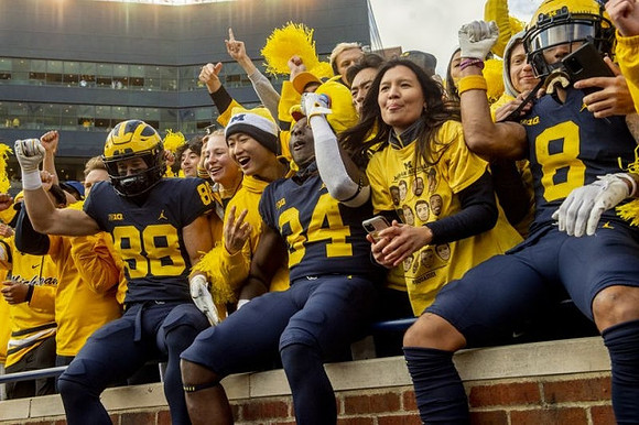Carter Selzer (89), Leon Franklin (34), and Ronnie Bell (8)