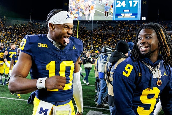 Alex Orji (10) and Rod Moore (9)