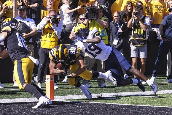 Rod Moore (19)
