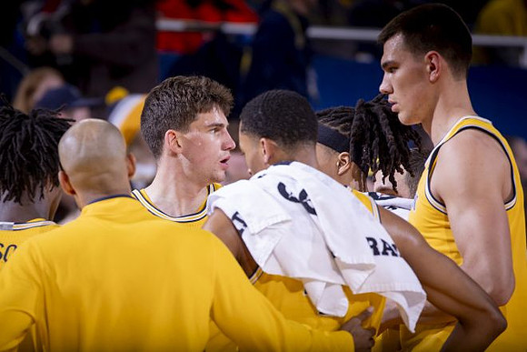 Will Tschetter (42), Nimari Burnett (4), Rubin Jones (15), and Vladislav Goldin (50)