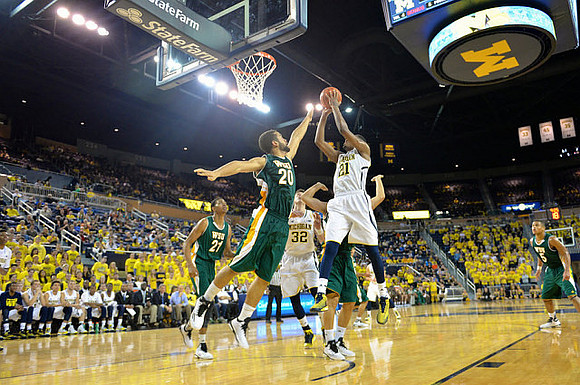 Ricky Doyle (32) and Zak Irvin (21)