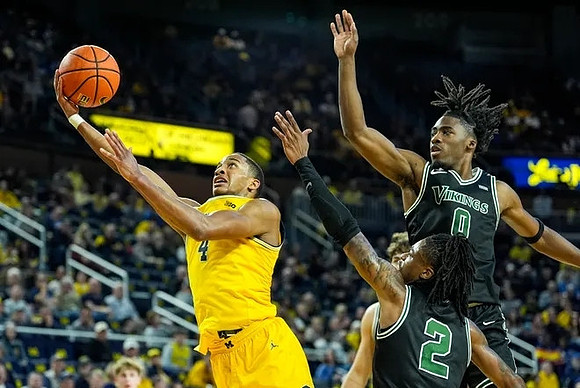 Nimari Burnett (4)