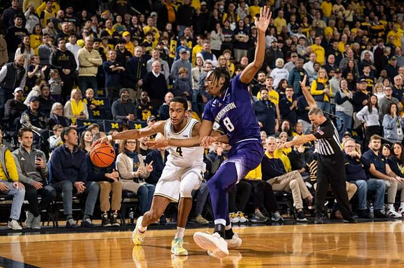 Nimari Burnett (4)