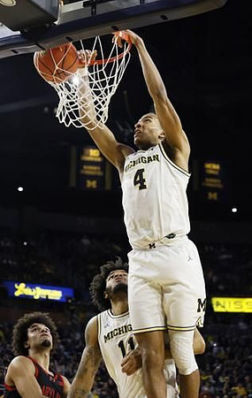 Danny Wolf (1) and Nimari Burnett (4)