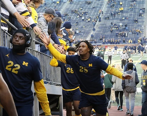 Gemon Green (22), Quinten Johnson (28), and Junior Colson (25)