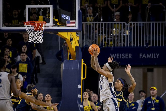 Nimari Burnett (4), Roddy Gayle Jr. (11), and Rubin Jones (15)