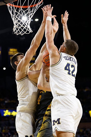 Vladislav Goldin (50) and Will Tschetter (42)