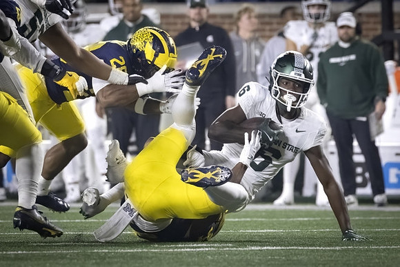 Jyaire Hill (20)