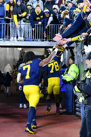 Donovan Edwards (7) and Kenneth Grant (78)