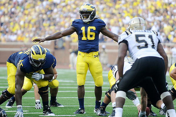 Denard Robinson (16)