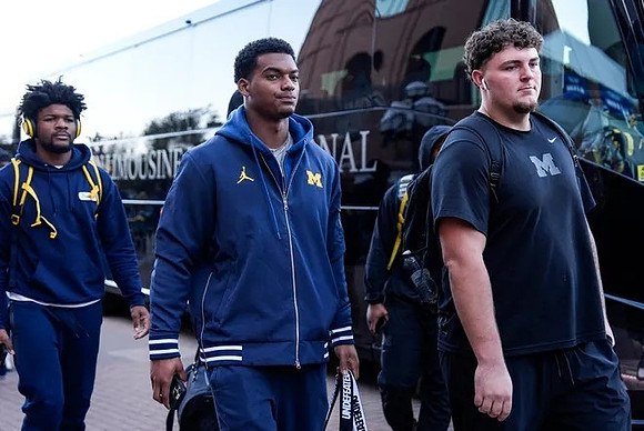 Will Johnson (2) and Mason Graham (55)
