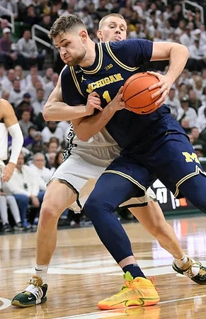 Hunter Dickinson (1)