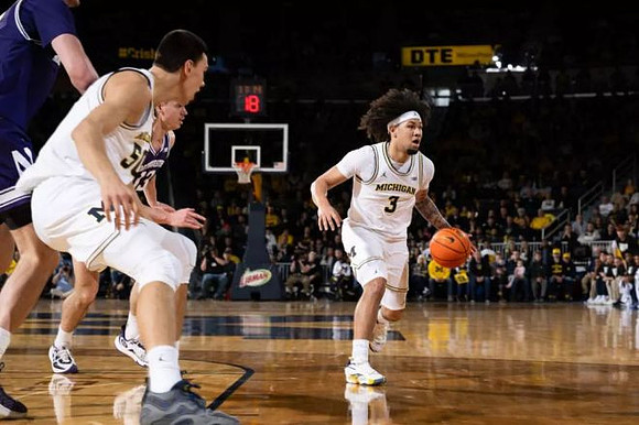 Vladislav Goldin (50) and Tre Donaldson (3)