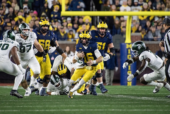 Giovanni El-Hadi (58), Davis Warren (16), and Greg Crippen (51)