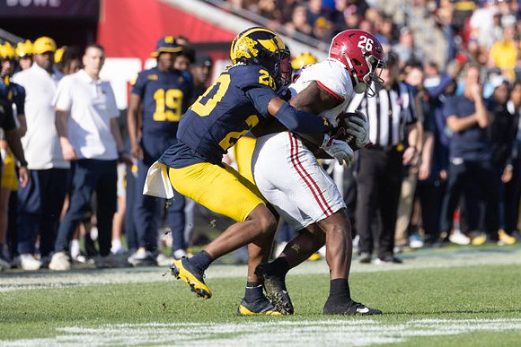 Jyaire Hill (20)