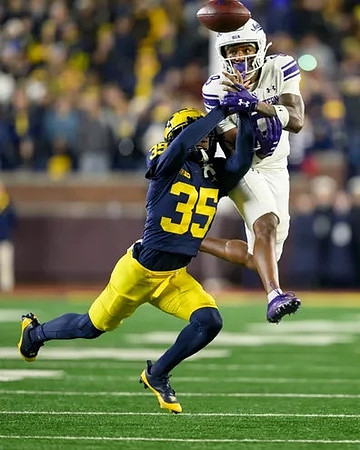 Jyaire Hill (35)