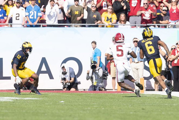 Aamir Hall (12) and Brandyn Hillman (6)